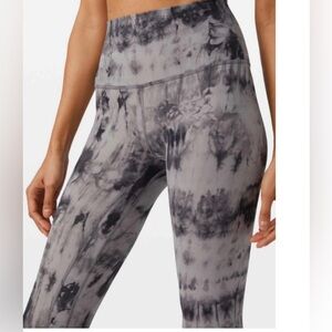 Lululemon Align Legging 25” inseam size 4 black gray